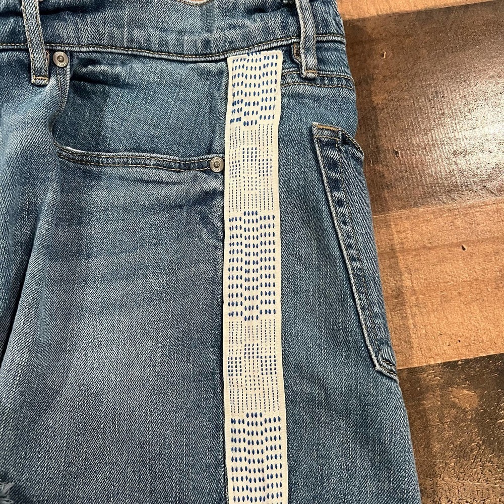 LOFT Side Stripe Cut Off Shorts - Picture 4 of 6